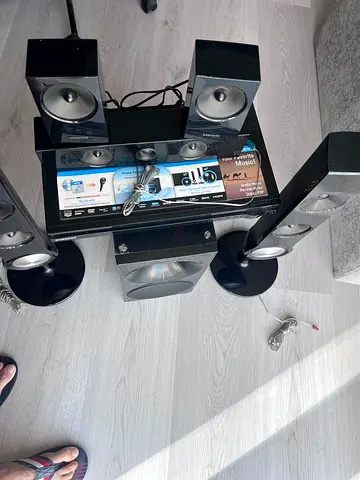 5.1 Surround Sound Home Theater Speaker System (Used)