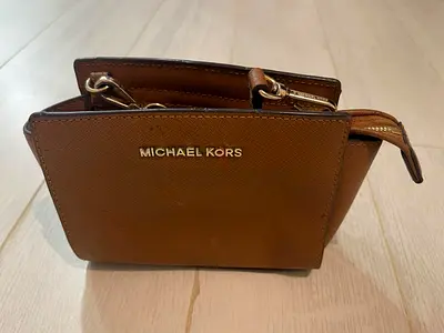 Michael Kors women bag