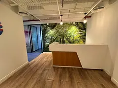 Fitted | Lake View | Vacant Corner Unit
