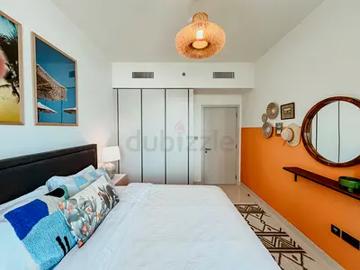 Oceanfront Escape: Stylish 1 BR in Beachfront