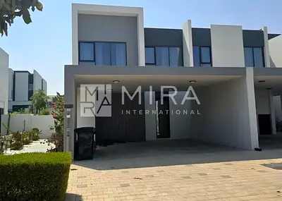 Close to Amenities | Unfurnished | Single Row Unit