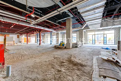 Retail | Sheikh Zayed Road | Close Metro