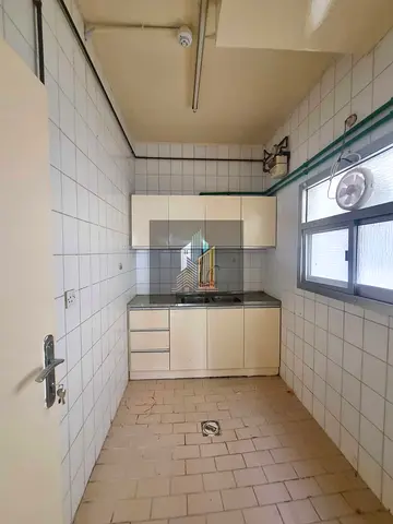1BHK APARTMENT//GOOD LOCATION//BIG APARTMENT//NEAR TO KING FASAIL ROAD//COMPANY STAFF OR BACHLOR //
