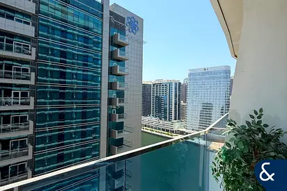 Studio | Bills Included | Upgraded | Modern