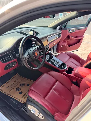 2023 Porsche Macan Standard | GCC Specs