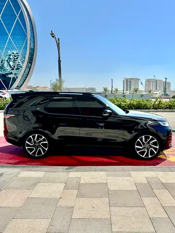 2024 Land Rover Discovery R-Dynamic HSE | GCC Specs Warranty & Service plan valid till 2029/67.000km