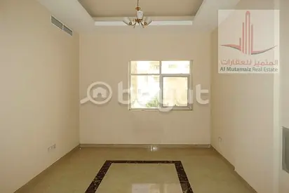 شقه للايجار ببنايه جديده بالصناعيه 1 موقع ممتاز تكييف مركزى