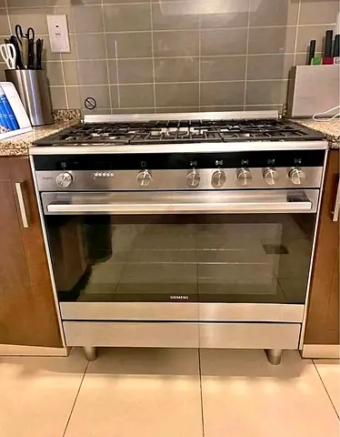 Siemens iQ700 Dual Fuel Top Gas Oven Electric Cooker