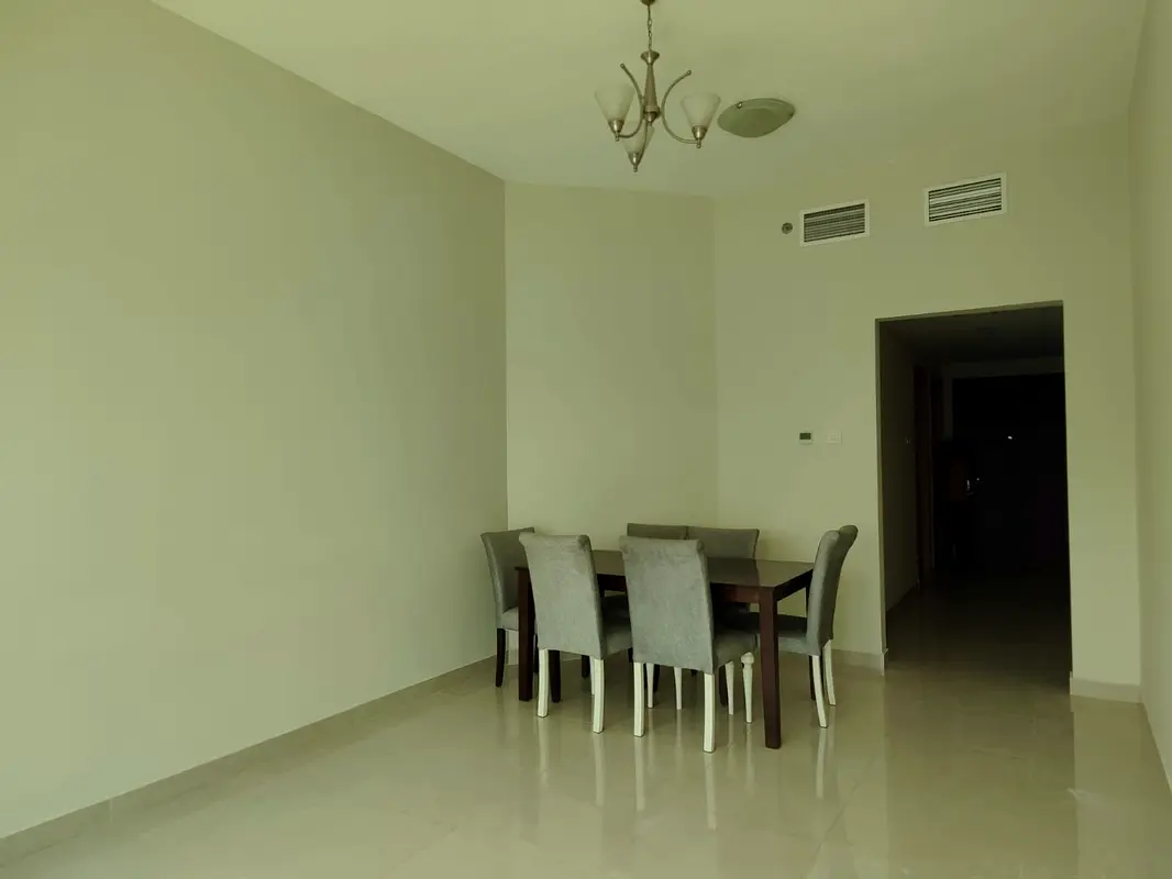 شقة غرفتين وصالة للبيع في Gulf Tower – عجمان