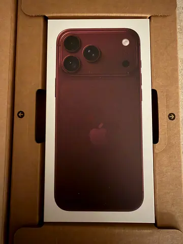 Iphone 18 pro max 256 burgundy UAE version