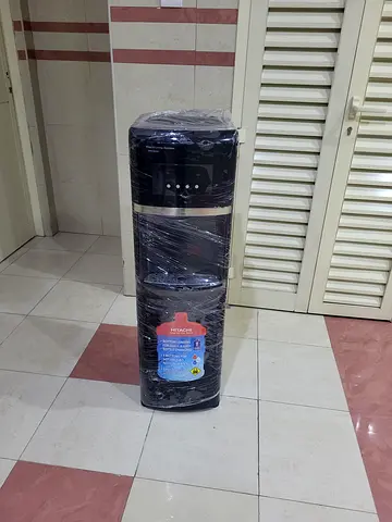 Bottom load water dispenser