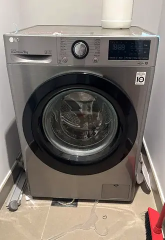 LG 9kg Front Load Washing Machine (Silver) - Good Condition