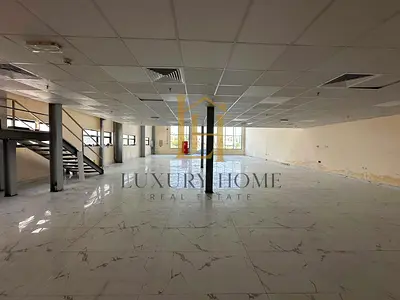 4700/SQFT WITH MEZZANINE FOR RENT IN INDUSTRIAL AREA 18