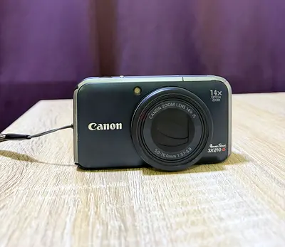 Canon PowerShot SX210 IS compact point-and-shoot camera - good condition