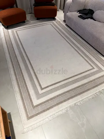 Large Premium Rug 200x300cm | Excellent Condition