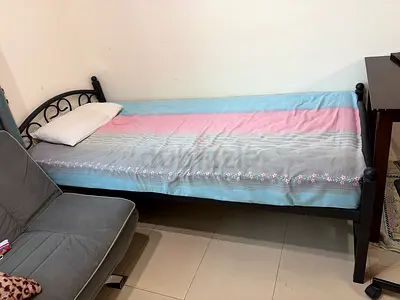 Single bed with mattress