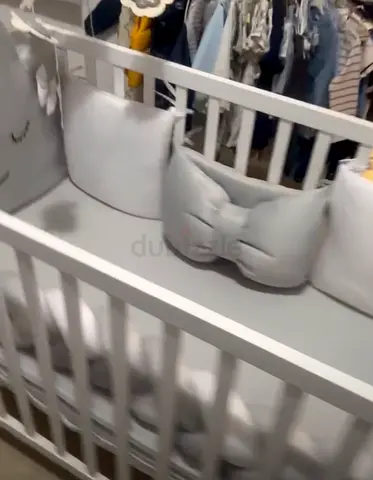 Darvin Crib with adjustable height