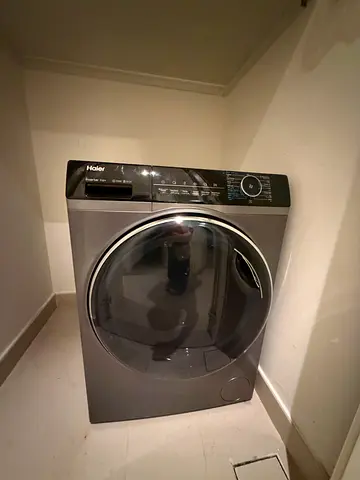 Haier front load washing drying machine - perfect condition