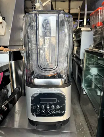 High-power Commercial Blender — Stainless Base, Digital Controls