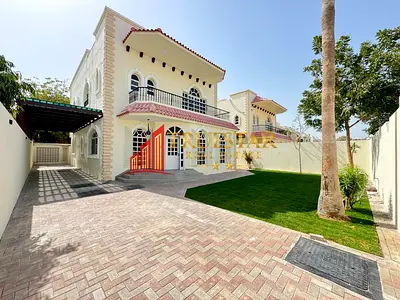 FULLY RENOVATED 4BR+MAIDS+LAUNDRY+STUDY+DRIVER PRIVATE GARDEN INDEPENDENT VILLA