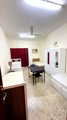 bed space available for ladies near DAFZA merto station