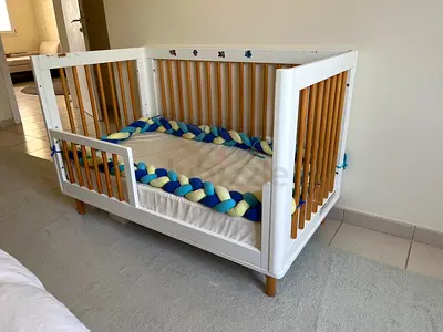 Babyletto pine wood 3in 1 crib