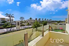 Single Row | Well Kept | Landscaped