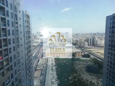 اشيك وافخم شقة غرفتين نوم _صالة واسعة _مطبخ مجهز _2 حمام _تسهيلات ف الدفع _تشطيبات عالية الجودة _امام قصر الحاكم _اطلالة مفتوحة _السعر الافضل بعجمان