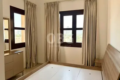 Semi Furnished | W/ Study | Low Floor | Vacant
