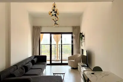 Semi Furnished | W/ Study | Low Floor | Vacant