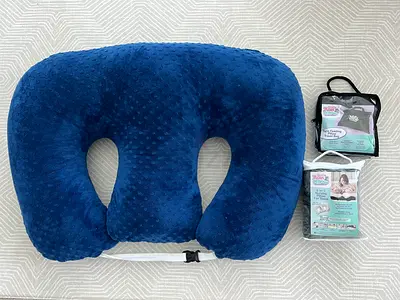 TwinZ Nursing/Feeding Pillow with Extra Cover and Travel Bag