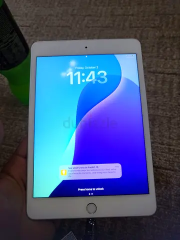 Apple iPad Mini 5 (White) - Good Working Condition