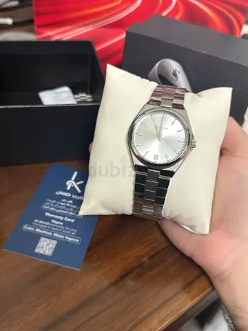 Classic silver men's wristwatch - stainless steel bracelet, unworn