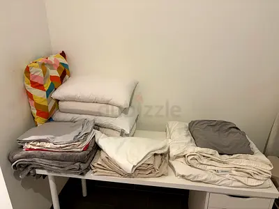 MEGABUNDLE SALE (4x pillows+10x pillowcases, 2x blankets, 3x bedsheets, 1x duvet+cover,  1x cushion)