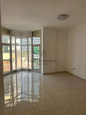 Prime Location | Easy Accessibility To Metro and Beach