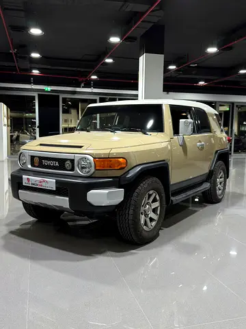 Toyota FJ Cruiser GXR 2017 GCC Specs