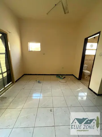 1bhk with balcony only for family and deposit only cheque no cash in mysalon Sharjah near central hospital