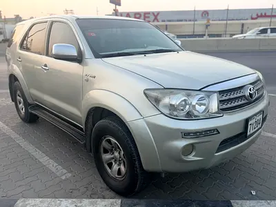 2010 Toyota FORTUNER — фото 2