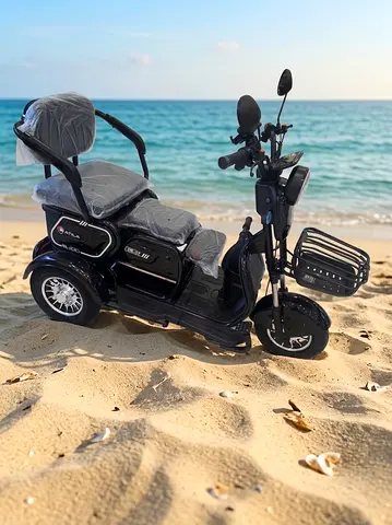Tri Electric scooter brand new