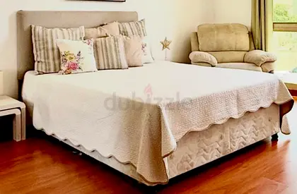160 cm queen bed with mattress