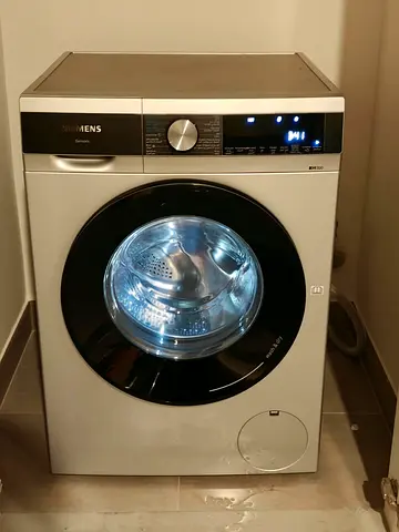 Siemens Latest Model 9kg Washer and 6kg Dryer 2in1 Same Like New condition