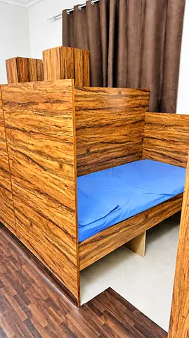 Ideal for Professionals & Students: Modern Executive Bedspace