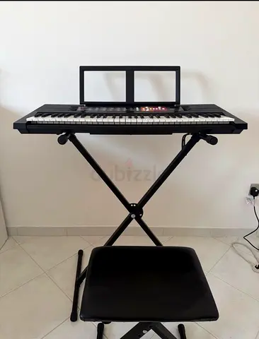 Yamaha Portable Keyboard with Stand and Bench - Excellent Condition