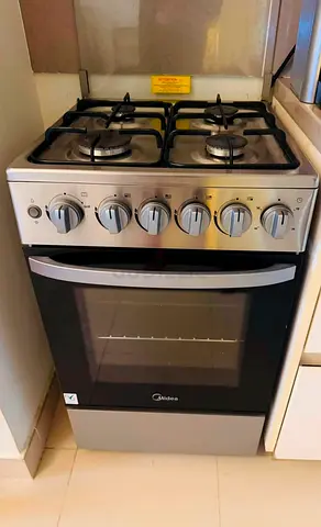 Midea Gas Cooker W50 x H90  Dhs 250 Pick up Mira Oasis 3
