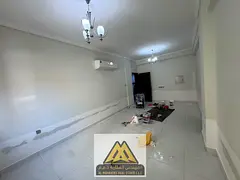 Spacious 1BR apartment in Al Rawda 3, Ajman, on the ground floor with split AC. AED 29K yearly, paya
