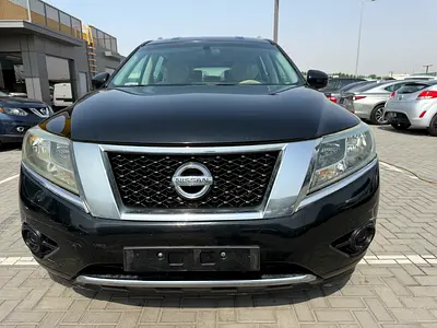 2015 Nissan Pathfinder LE GCC Specs