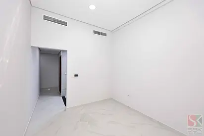 STUDIO FOR FAMILY / EXECUTIVE BACHELORS