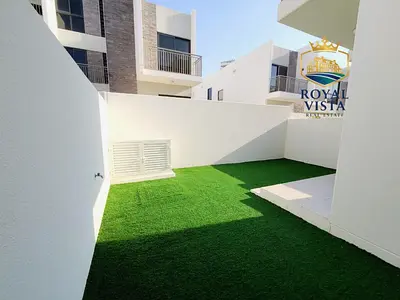 3+Maid rooms biggest kitchen Townhouse in DAMAC HILLS 2 L Shape GARDEN Community