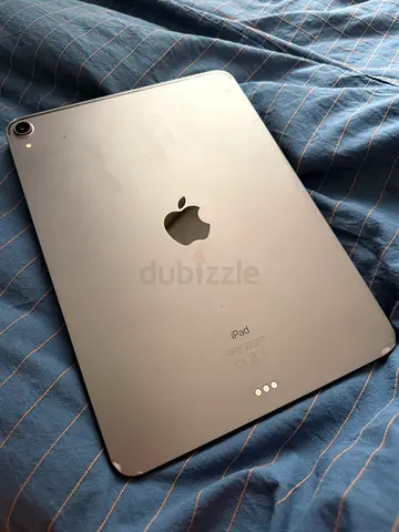 'iPad Pro 11-inch (1st Gen) 256GB - Wi-Fi + Cellular - Bent Body / Cracked Glass (For Parts / Repair