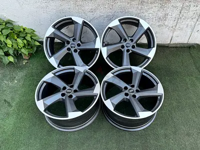 4x Genuine Audi 20inch 5spoke Wheels